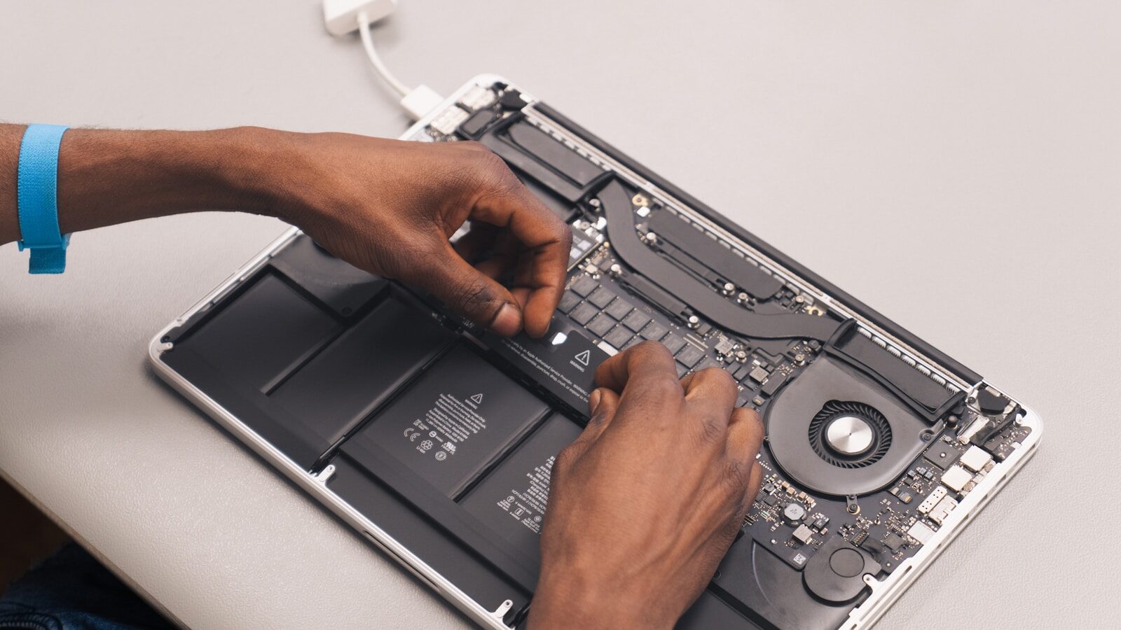 How to Troubleshoot Everyday Tech Problems: A Practical Workflow